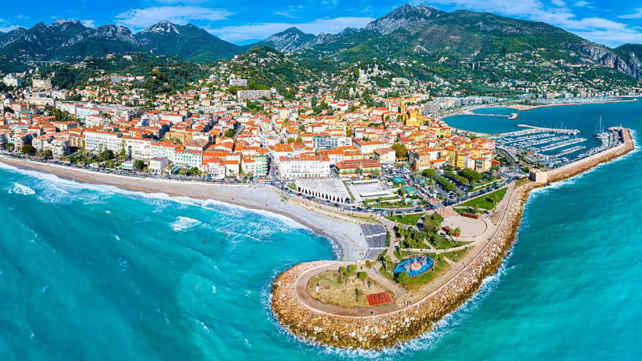 20-minute panoramic flight from Nice - Monaco from above, with Italy on the horizon