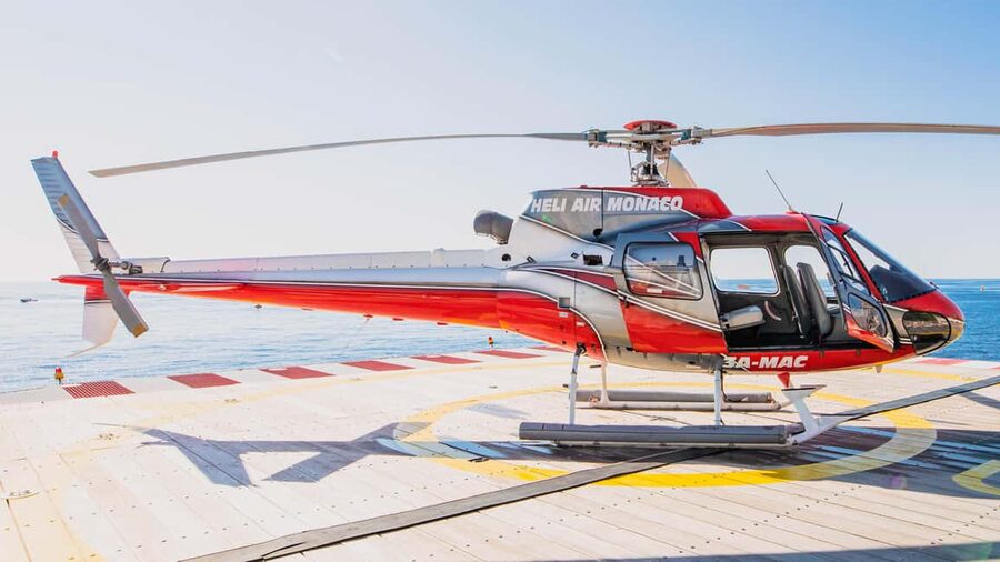 20-minute panoramic flight from Nice - What the airport meeting point is like