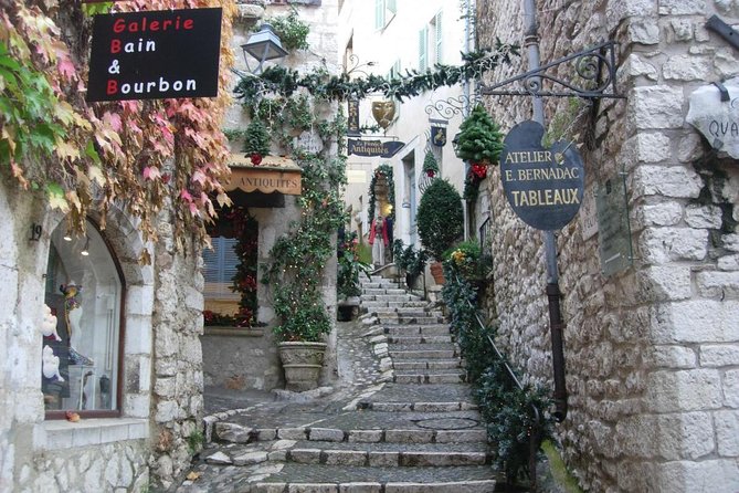 Cannes, Antibes & St Paul de Vence Half Day Private Tour - Antibes: old-town character and a traditional market