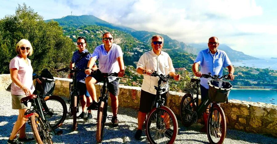 Ebike from Nice: Fantastic Villefranche's Bay & Saint-Jean - Reaching Villefranche-sur-Mer and its citadel