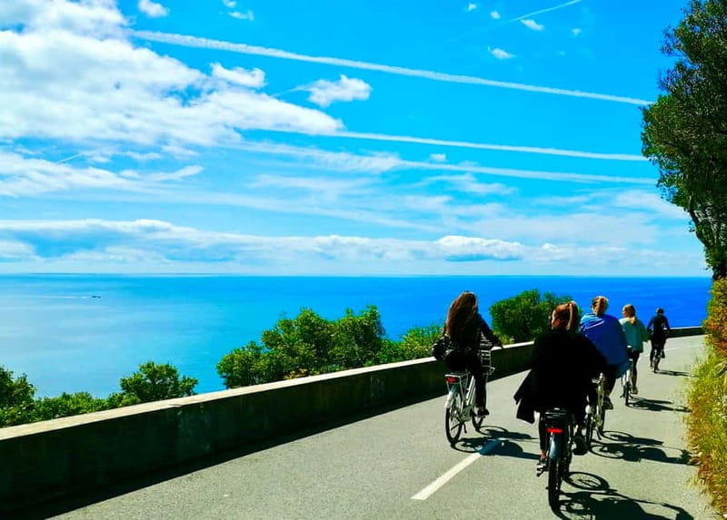 Ebike from Nice: Fantastic Villefranche's Bay & Saint-Jean - A picnic with local specialties