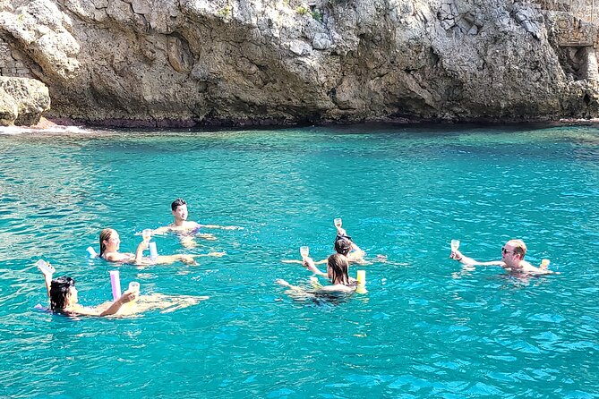 Exclusive cruise, swimming, Saint Jean Cap Ferrat, Nice, Eze - The French aperitif is part of the experience
