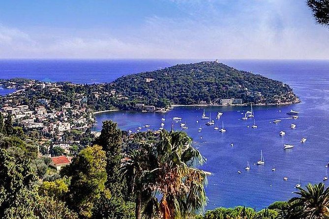 Excursion partagée Eze, Monaco & Monte Carlo from Nice - Villefranche-sur-Mer gives you the first big view