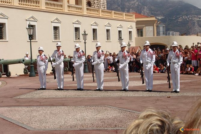 Excursion partagée Eze, Monaco & Monte Carlo from Nice - The Formula 1 circuit turns the drive into a sight