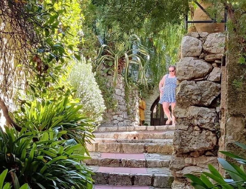 Èze: Walking Tour with a Local Guide - Who should book this Èze walk