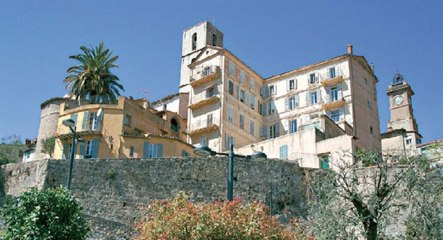 Flavor & Taste of Provence - The minivan and guide shape the day