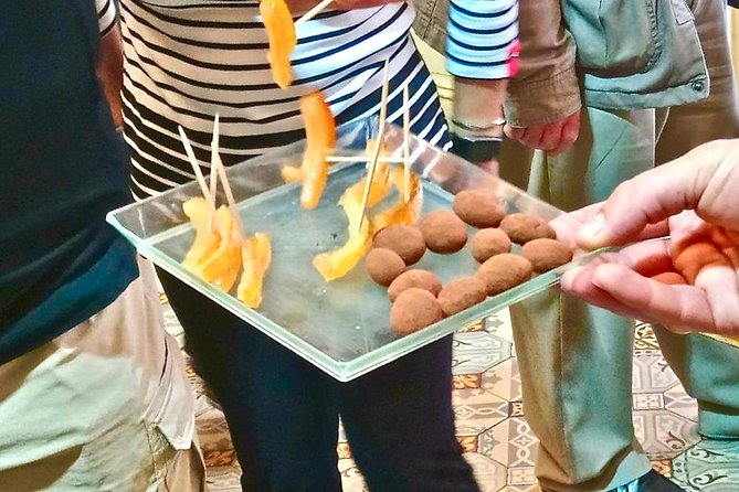 Food & Wine Lovers Tour of Nice Local Markets and Best Shops - What the food tells you about Nice