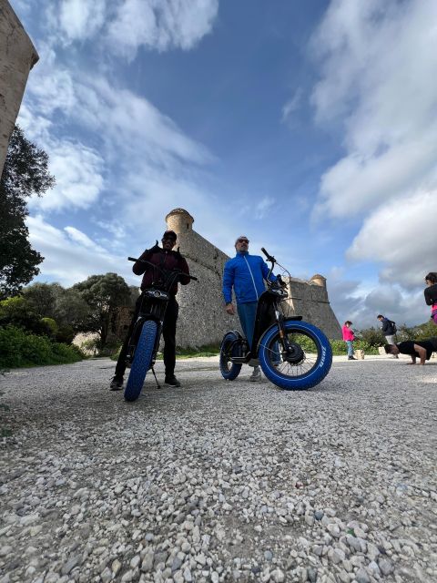 French Riviera : Guided Visit on a E-Scooter - The fast descent to Villefranche-sur-Mer