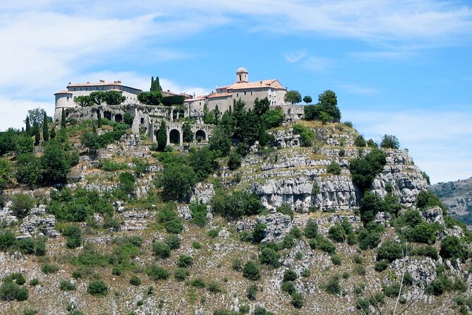 From Nice 1/2 day Tour Gourdon, St-Paul , Tourrettes & Grasse - St-Paul-de-Vence deserves the longest stop