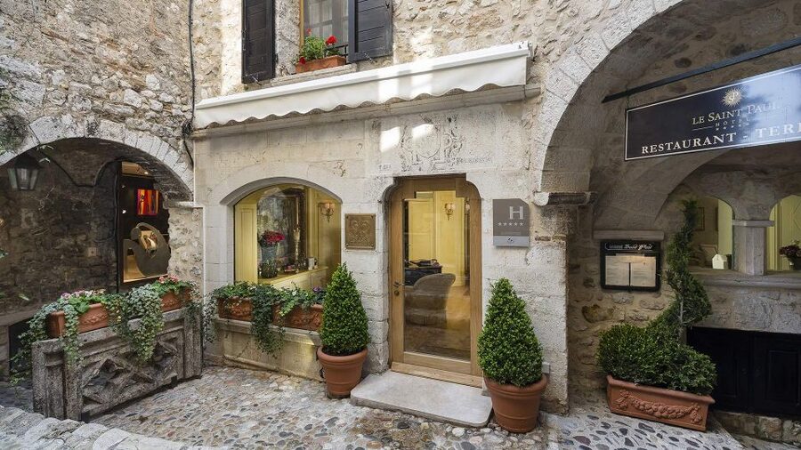 From Nice: Jewels of Provence Full-Day Tour with Transfers - Antibes market, old town, and Billionaire’s Pier