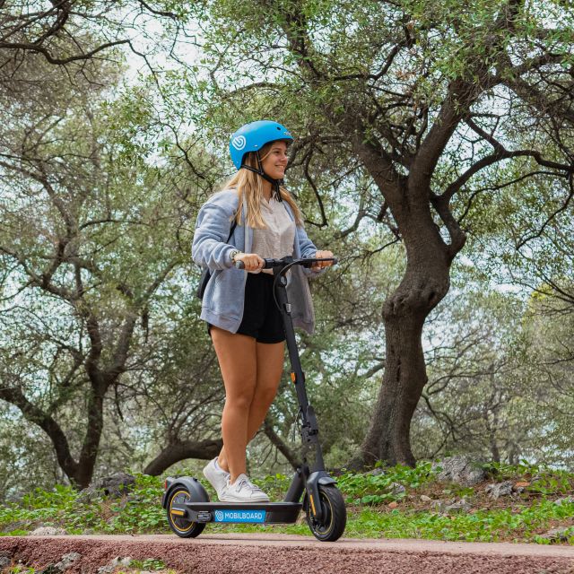 Nice: 1h30 E-scooter highlights tour - Place Masséna and the green spaces