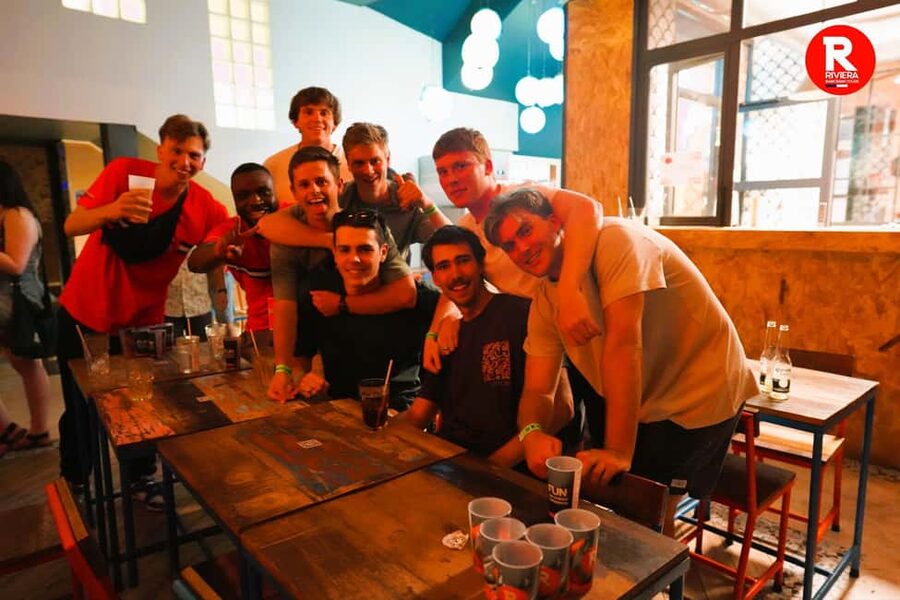 Nice: 4 Bar, 1 Club Riviera Bar Crawl Party with Free Shots - Along Quai des États-Unis and the Promenade