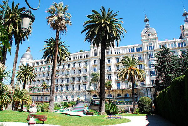 Nice: 7 Hills Monastery & Waterfall (EBike Tour Local Guide) - Finishing on the Promenade des Anglais