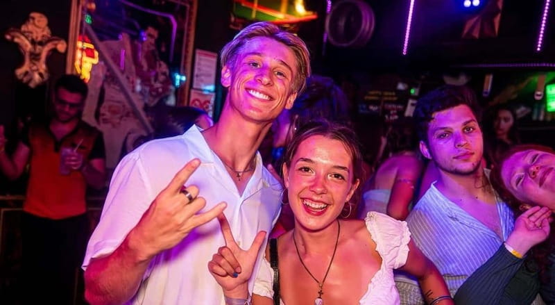 Nice: Bar/Pub Crawl with Free Shots and VIP Entry - What the atmosphere is really like