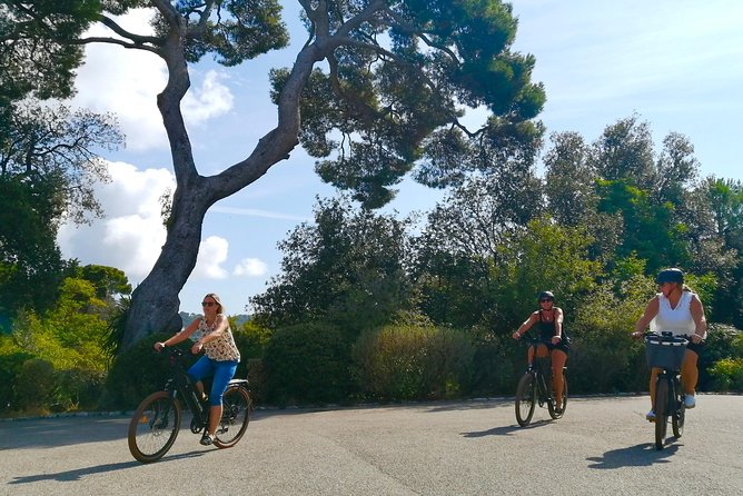 Nice Essentials Guided Electric Bike Tour - Spending 45 minutes on Castle Hill