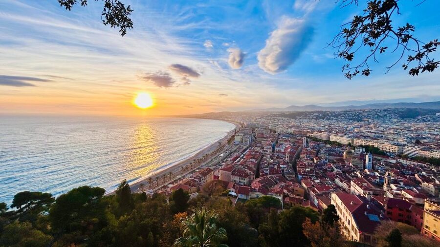 Nice: Guided Walking Tour in English - A useful first look at Nice