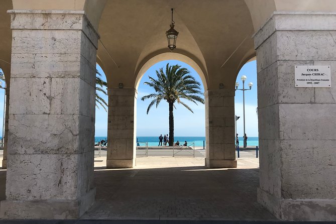 Nice Old Town: Artists & Ghosts Self-Guided Walking Adventure - Monument aux Morts and a more serious pause