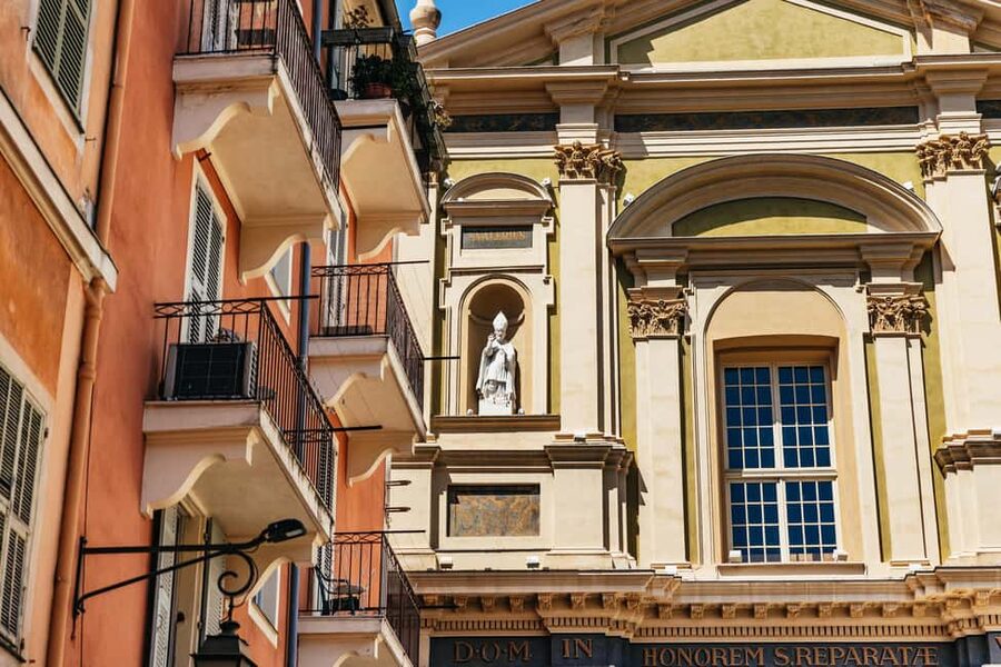 Nice: Old Town & Castle Hill Informative Guided Walking Tour - Nejib’s style and what it adds