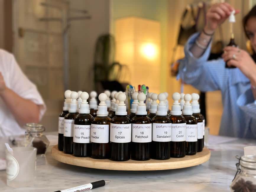 Nice: Perfume Creation Workshop - The scent table: testing before choosing