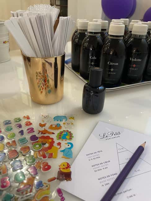 Nice: Perfume Workshop for Children - Meeting the fragrance expert and choosing scents