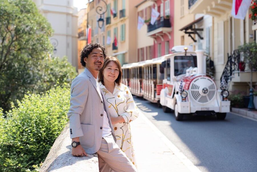 Nice: Personal Travel & Vacation Photographer - Why candid photos may work better than formal portraits