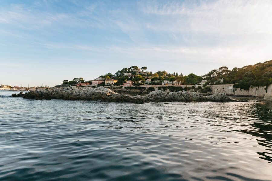 Nice: Private Sunset Tour on Solar Powered Boat - Your guide and the private format