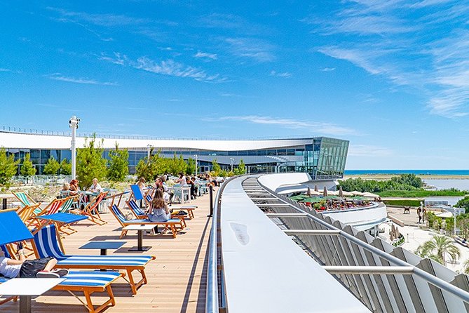 Nice: Shopping & Aperitivo sea view at CAP3000 - Browsing 300 shops without rushing