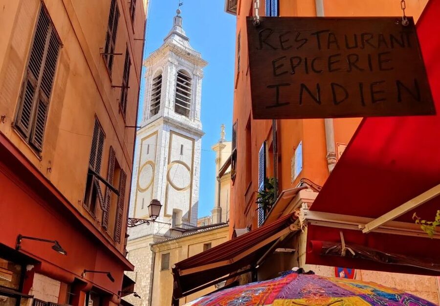 Nice: Sightseeing Walking Tour with certified tour guide - Churches and the close-up details of Old Nice