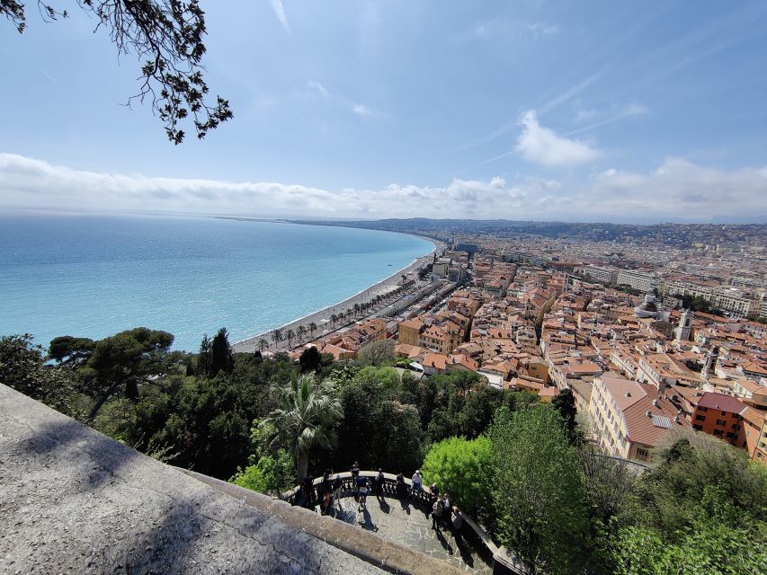 Nice: Sightseeing Walking Tour with certified tour guide - The Quai des États-Unis and the Promenade des Anglais