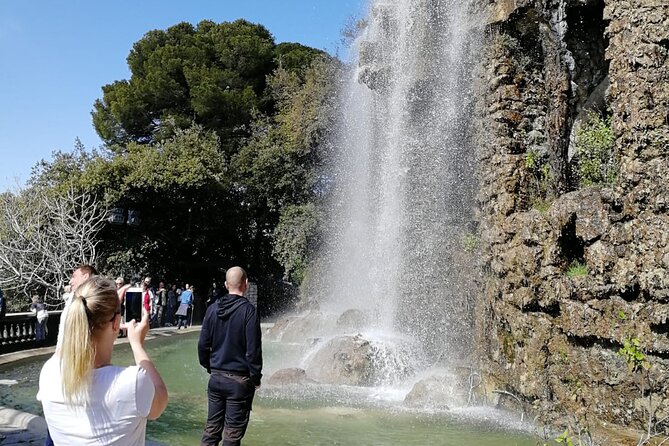 Nice Small-Group Old Town & Castle Hill Cultural Walking Tour with a Local Guide - The guides bring the route to life
