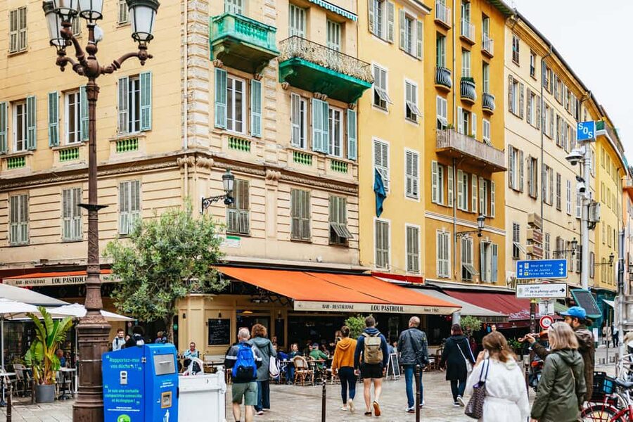 Nice: Sunset Food Tour with Full Meal and Wine - Chocolate, olive oil, and the first tastes of Nice