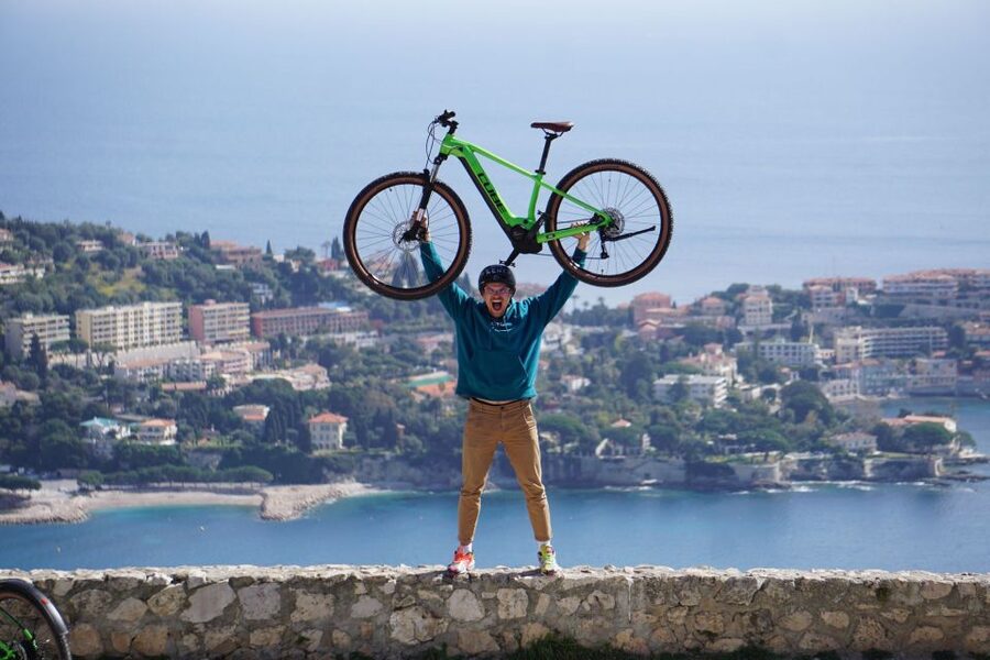 Nice: Villefranche Guided Electric Bike Tour - La Réserve and the road to Villefranche-sur-Mer