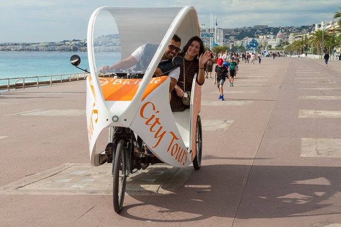 Nice: Visit of Nice by electrically assisted bike taxi 1 hour. - Place Rossetti and the legal heart of Old Nice