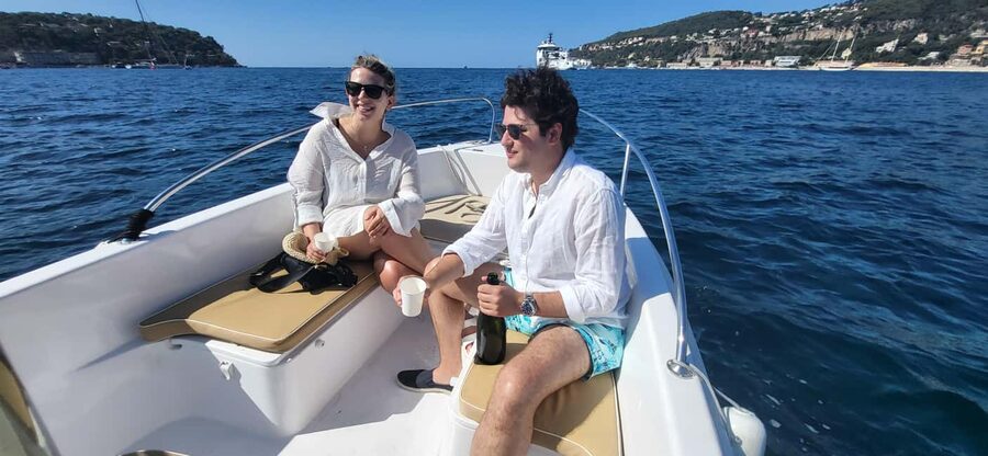 Nice: Visite privé en Bike & Boat 3h Villefranche-Cap ferrat - From Place Massena to the Mediterranean