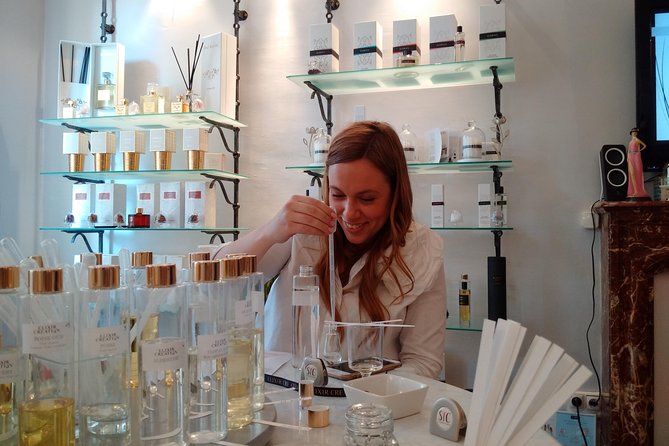 Perfume Workshop - Making perfume instead of merely buying it