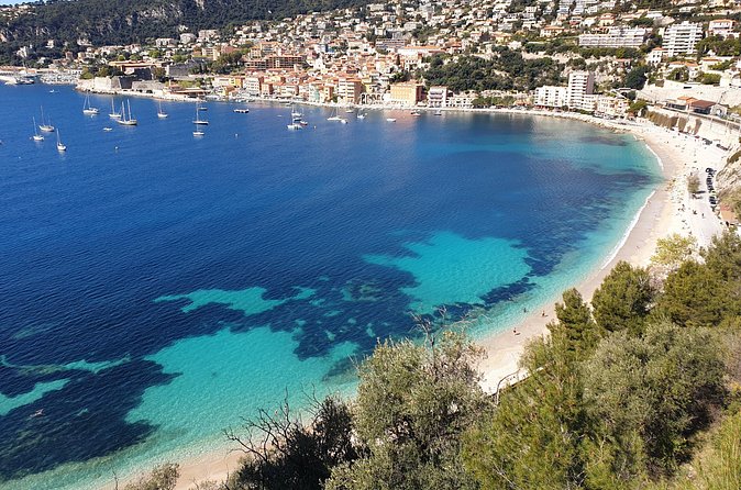 Private Cruise Excursion "Highlights of the French Riviera" - The value of a guide who can change the route