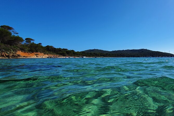 Private full-day boat trip to Porquerolles - A boat designed for a long day outside