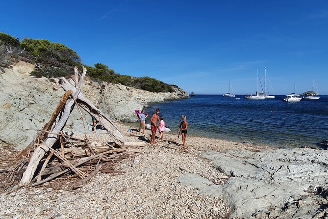 Private full-day boat trip to Porquerolles - Beaches, coves, and time in the water
