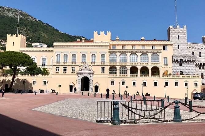 Private Full Day Tour : Eze, Monaco, Monte-Carlo - The Moyenne Corniche sets the tone