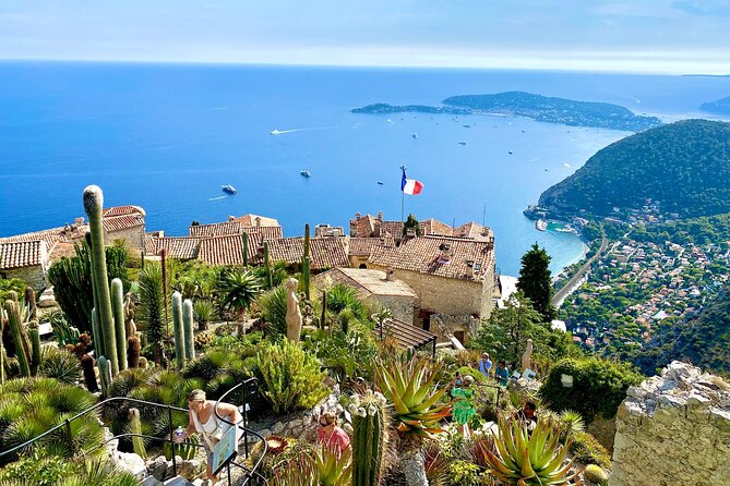 Private Full Day Tour : Eze, Monaco, Monte-Carlo - The guides and driver shape the day