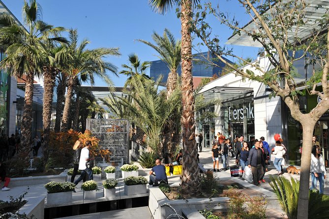 Private tour French Riviera Shopping & Lunch in St Paul de Vence - Rue d’Antibes: more variety than the luxury strip
