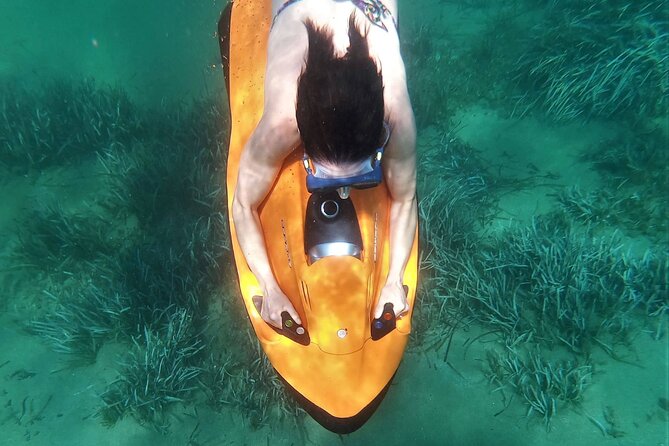 Session of 30 minutes of Unique Sensations in Underwater Scooter - Why the electric design matters