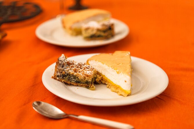 share a traditional meal with licauw - Starting with an aperitif and local stories