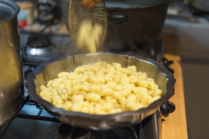 share a traditional meal with licauw - From starters to dessert, with the menu changing by season