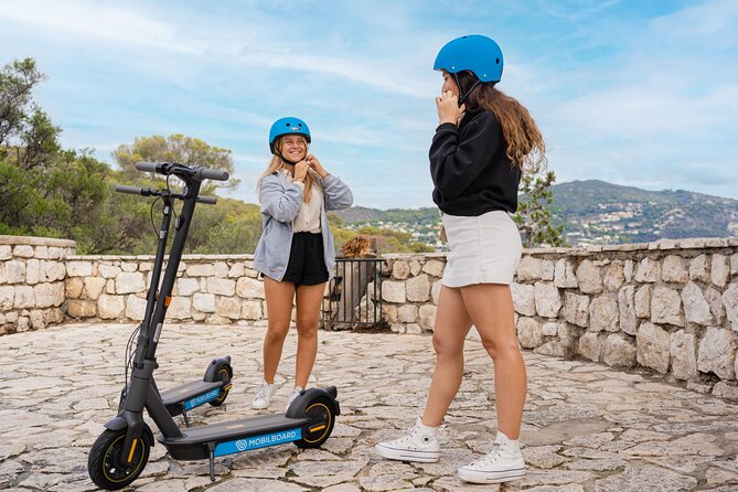 The essentials of Nice by electric scooter 1H30 - Place Masséna ends the city loop