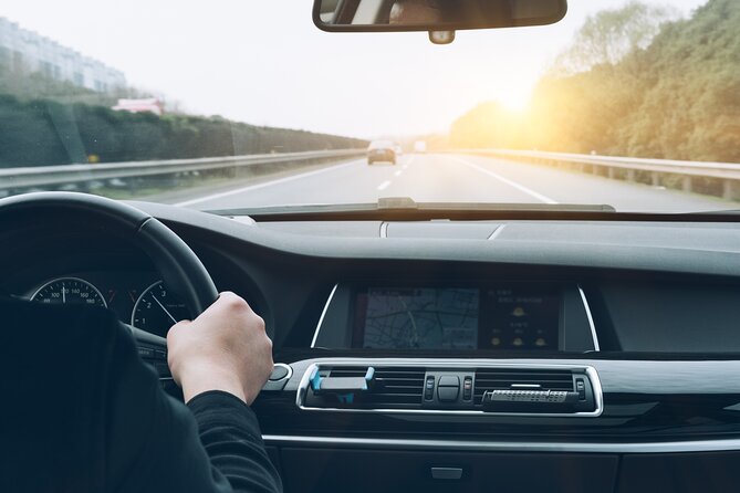 Transfer: Nice City Center to Côte d'Azur Airport(NCE) - Who will get the most from this transfer