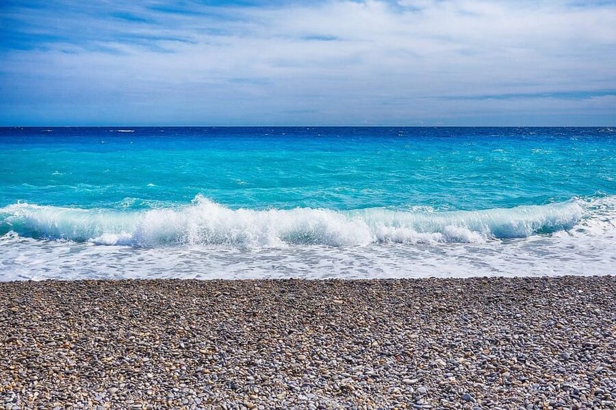 Visit Saint Paul de Vence, Antibes, and Cannes: 7-Hour Tour - What the guide adds to the day